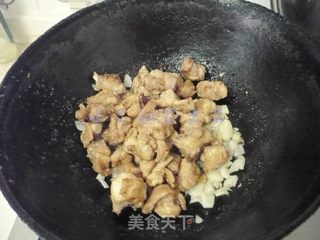 脆辣子窝头炒兔腿的做法步骤:11