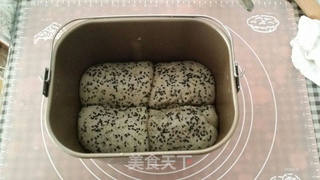 黑芝麻土司面包机版的做法步骤:11