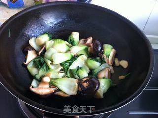 香菇炒油菜的做法步骤:6