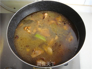 榛蘑炖鸡腿的做法步骤:12