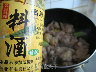 榛蘑炖鸡腿的做法步骤:8