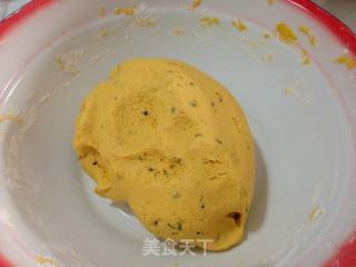 黑芝麻南瓜饼的做法步骤:4