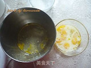 草莓蛋糕卷的做法步骤:2