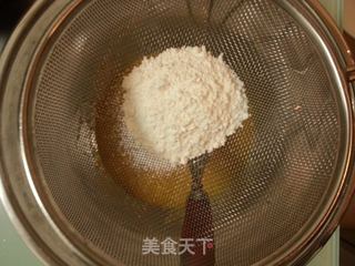 柠檬蜂蜜戚风蛋糕的做法步骤:5