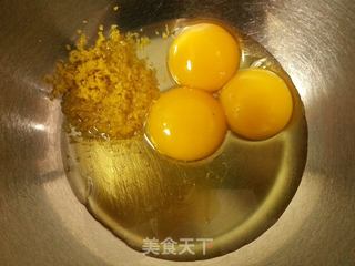 柠檬蜂蜜戚风蛋糕的做法步骤:4