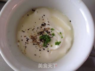 挪威家常菜——煎三文鱼配牛油果沙拉的做法步骤:6