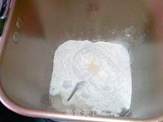白芝麻餐包的做法步骤:2