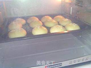 白芝麻餐包的做法步骤:11