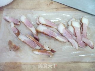 茶树菇炒腊肉的做法步骤:3