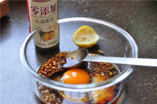 酥嫩多汁的唐扬炸鸡的做法步骤:2