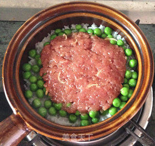 豌豆肉饼煲仔饭的做法步骤:5