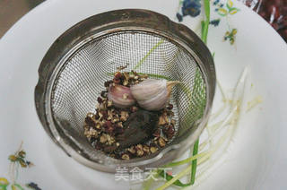 肉夹馍(自创腊汁肉,味道意外的好,根本停不下来)的做法步骤:4