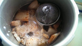 肉夹馍(自创腊汁肉,味道意外的好,根本停不下来)的做法步骤:5