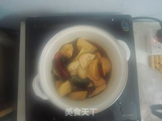 不如在家吃:母亲节煮道堪比肉味的健康素菜【五香素鸡】的做法步骤:5