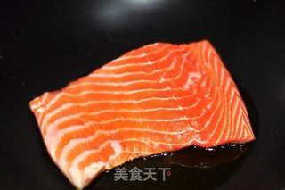柠香煎三文鱼的做法步骤:5