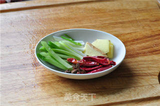 农家炖土鸡的做法步骤:5
