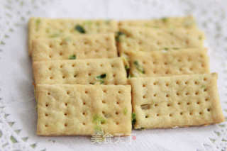香葱苏打饼——新手也能做的苏打饼干,薄脆体验,口口葱香的做法步骤:11