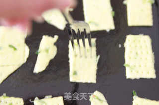 香葱苏打饼——新手也能做的苏打饼干,薄脆体验,口口葱香的做法步骤:10