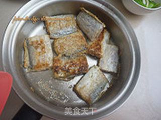 蕃茄酱烧带鱼的做法步骤:5