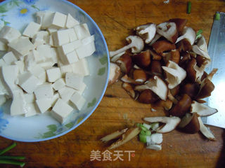 清淡清淡洗肠胃--豆腐香菇汤的做法步骤:2