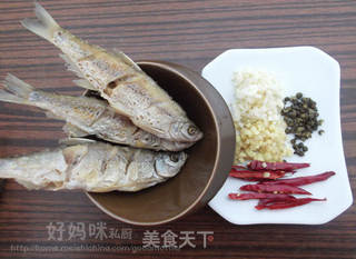 香酥刁子鱼的做法步骤:7