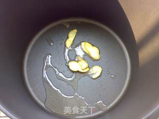 鲜鲍鱼焖鸡的做法步骤:3
