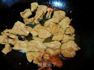 蘑菇炒肉片的做法步骤：3