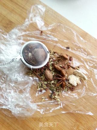 酱大骨头的做法步骤:2