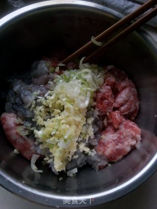 鲜虾猪肉包的做法步骤：2