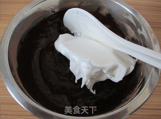 可可戚风蛋糕的做法步骤:12