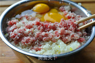 瑞典风味茄汁肉丸的做法步骤:2