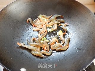虾焖茭白的做法步骤:6