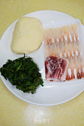 妈妈的味道—山苜楂虾仁饺子的做法步骤：1