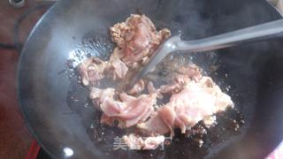 3分钟搞定的快手美味小炒~特色沙茶肉的做法步骤：4