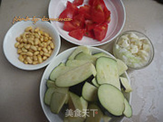 黄豆焖紫茄的做法步骤:2