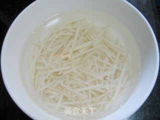 酸辣藕丝的做法步骤:2