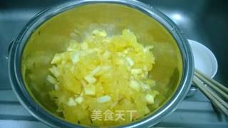 菠萝颗粒果酱的做法步骤:2