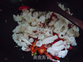 酱香味美---蒜香茄汁炒鱿鱼的做法步骤:6