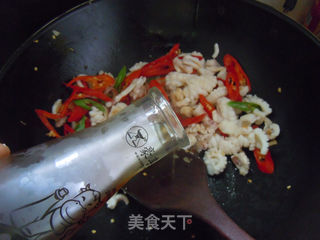 酱香味美---蒜香茄汁炒鱿鱼的做法步骤:8