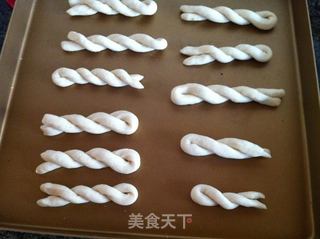 炸小麻花的做法步骤:11