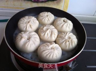 白菜鸡蛋虾皮水煎包的做法步骤：11