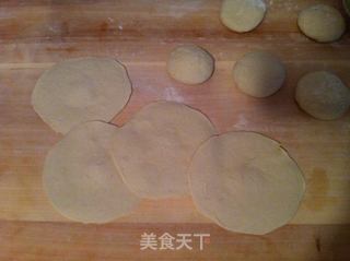白菜鸡蛋虾皮水煎包的做法步骤:7