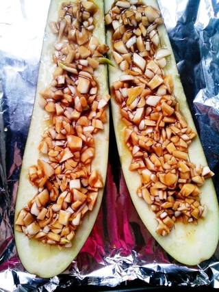 蒜蓉牡蛎烤茄子的做法步骤:4