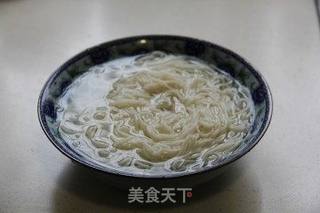 开胃酸辣凉面的做法步骤:5