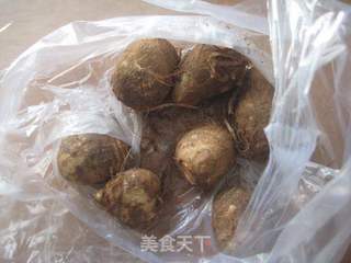 剁椒排骨蒸芋头的做法步骤：6