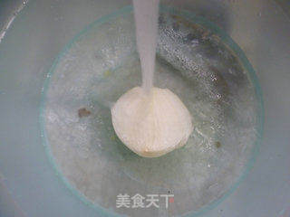 白洋葱炒鸡蛋的做法步骤：2