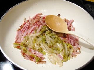 咸肉火腿白菜汤的做法步骤:4