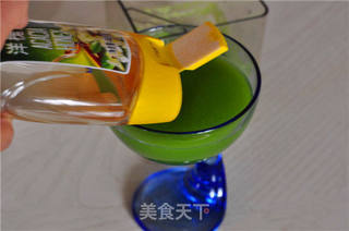 芹菜青椒菠萝汁的做法步骤:4