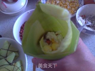 玉米叶包粽子的做法步骤：16