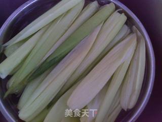 玉米叶包粽子的做法步骤：6